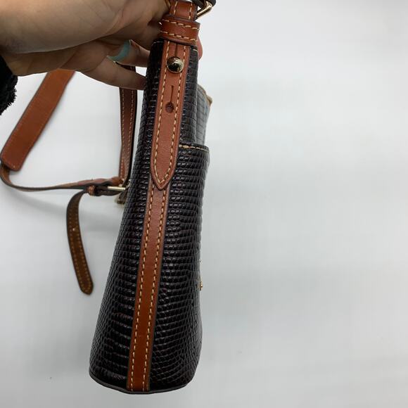 Dooney & Bourke Leather Crossbody Purse Lizard Embossed Letter Carrier Bordeaux - Picture 13 of 15